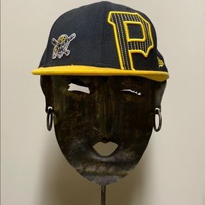 Pittsburgh Pirates flat-bill fitted cap